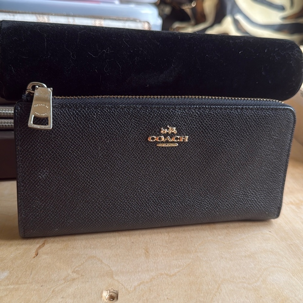 Coach Wallet - Picture 1 of 1